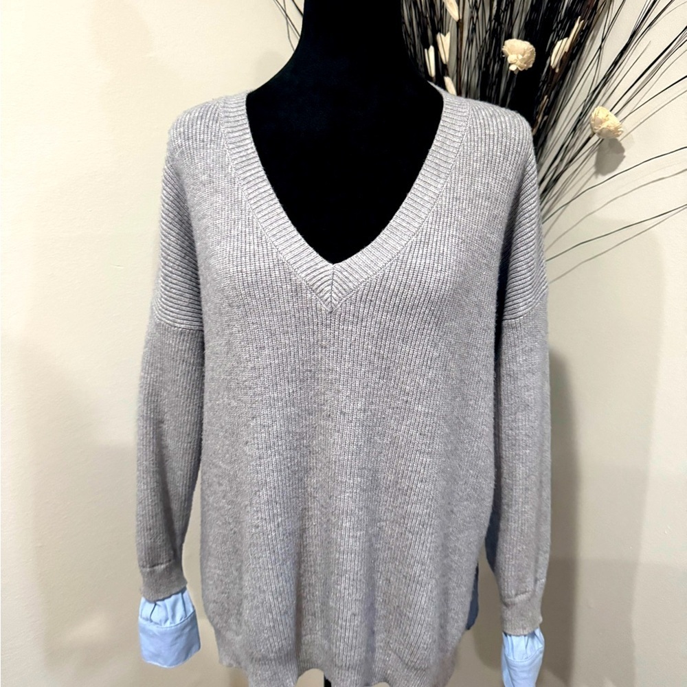 Moodie Heather Gray Mixed Media V-Neck Oversized Sweater XS (Fits M/L) - Picture 3 of 10